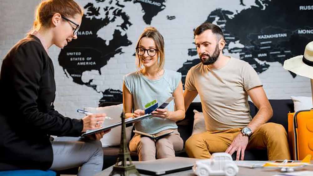 Travelers Return to Booking with Traditional Agents