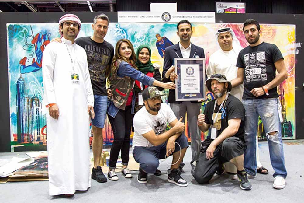 كسر الرقم القياسي لأكبر رسمة ستينسل كوميكون 